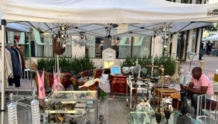 Lincoln Road Antique & Collectible Market