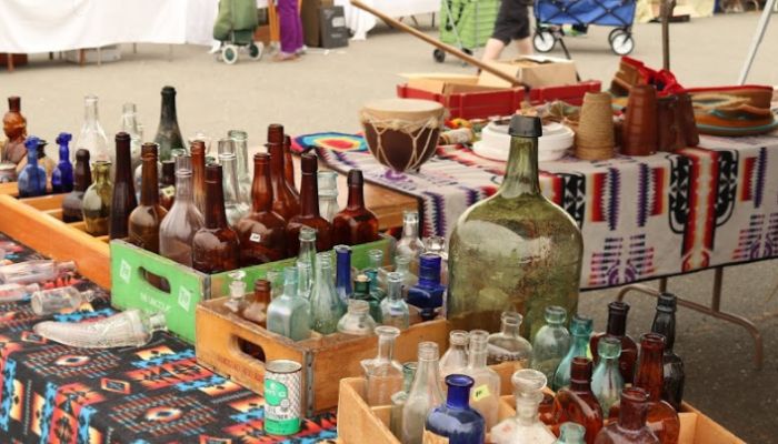 Alameda Point Antiques Faire