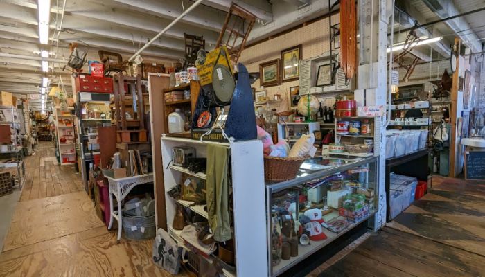 River Market Antiques