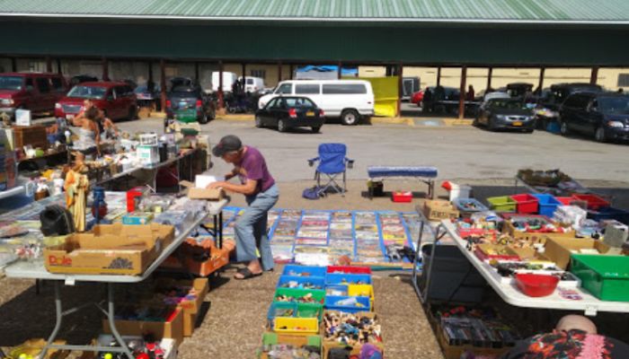 Clinton Bailey Farmers & Flea Market