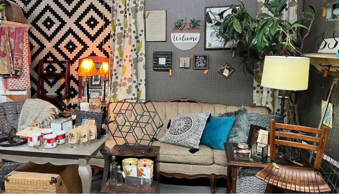 Sentimental Journey Marketplace in Olathe
