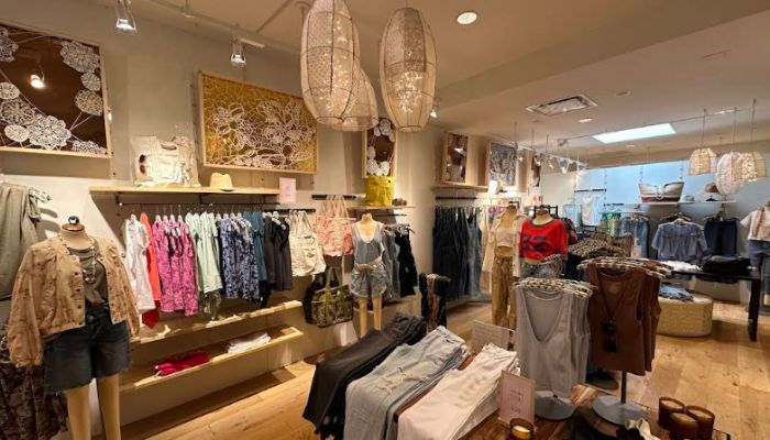 Free People (Westfarms Mall) in Hartford