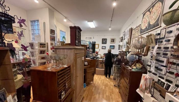The White Rabbit Antiques in Hartford